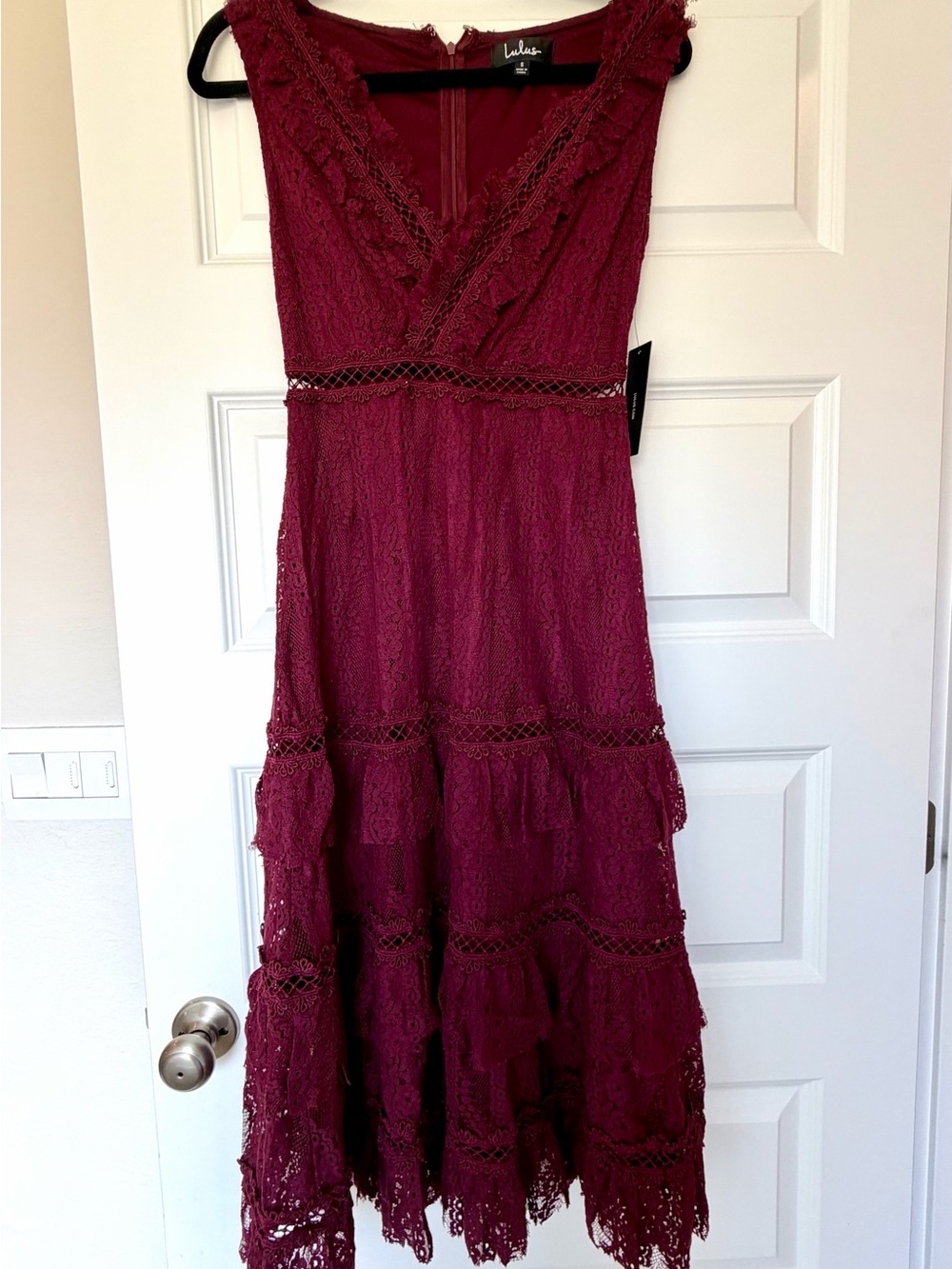 Lulu's Cocktail Sleeveless Lace Midi Dress in Burgundy